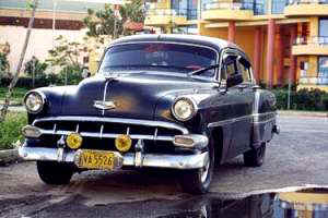 Cuba_chevy54.jpg (13139 bytes)